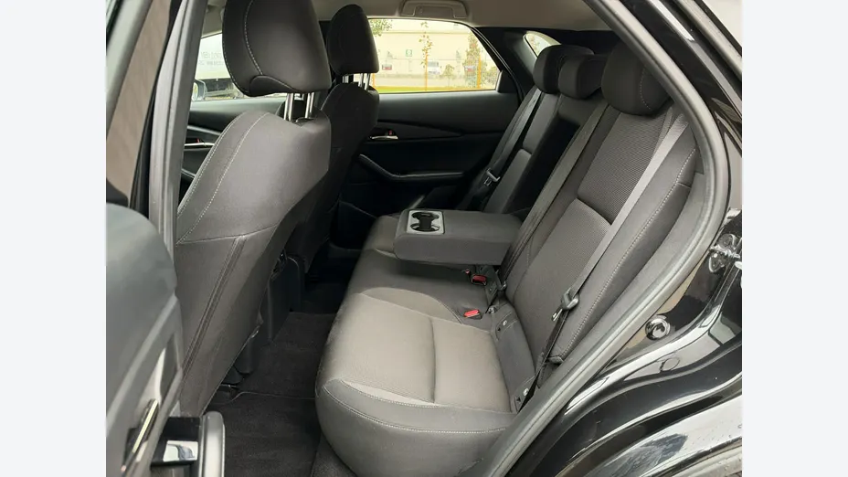 MAZDA CX-30 -