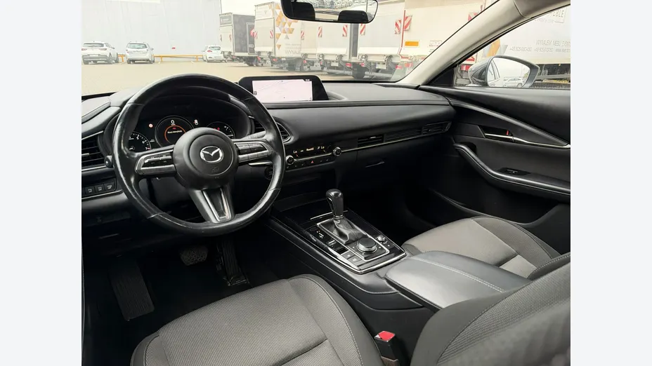 MAZDA CX-30 -