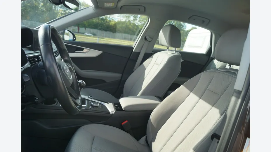 AUDI A4 -