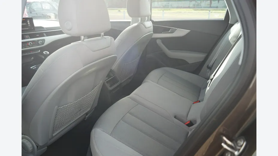AUDI A4 -