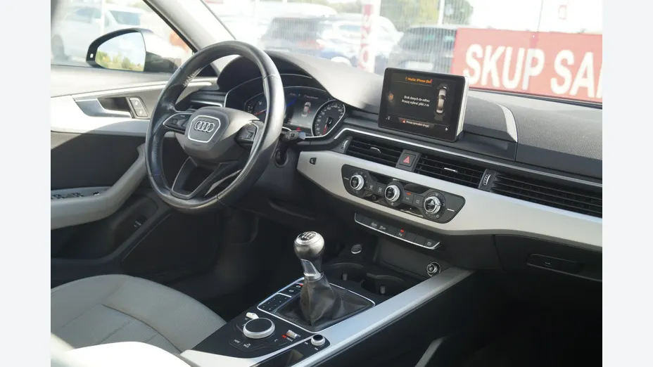 AUDI A4 -