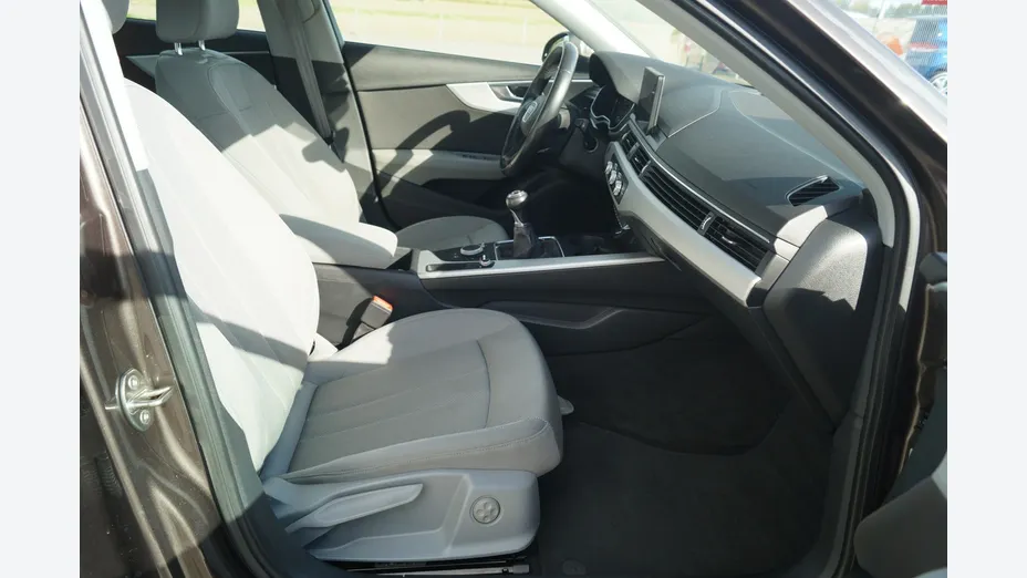 AUDI A4 -