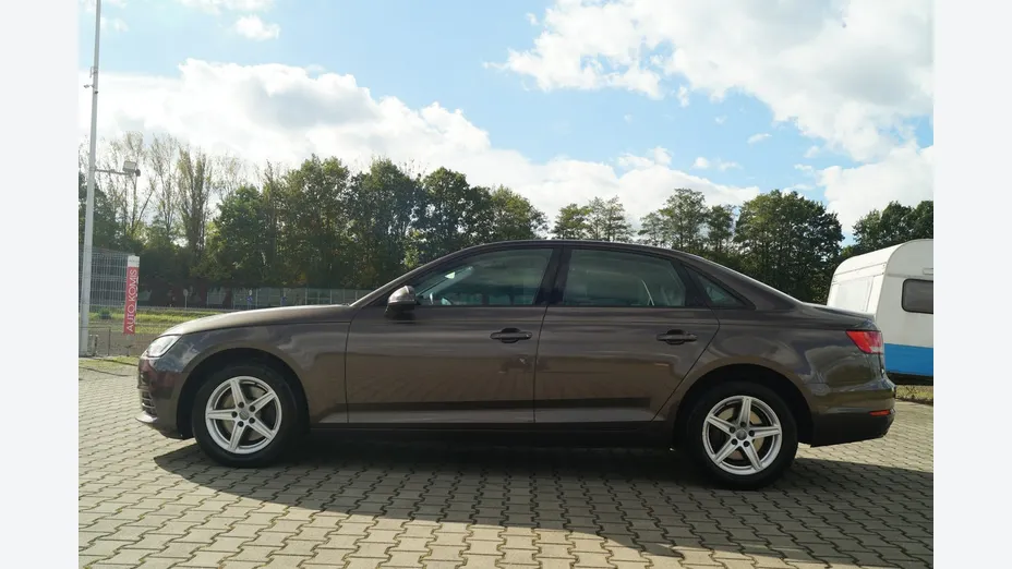 AUDI A4 -