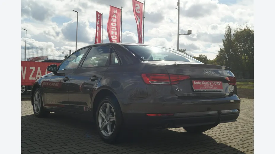 AUDI A4 -