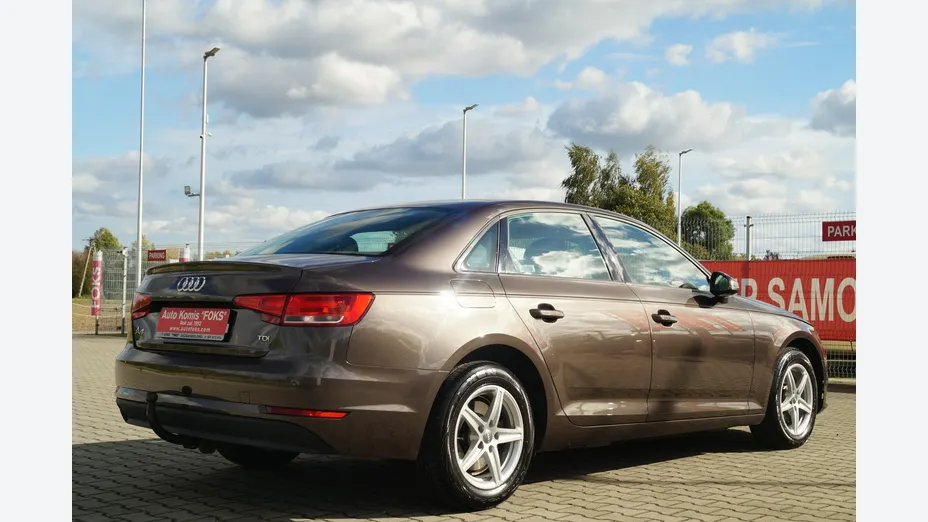 AUDI A4 -