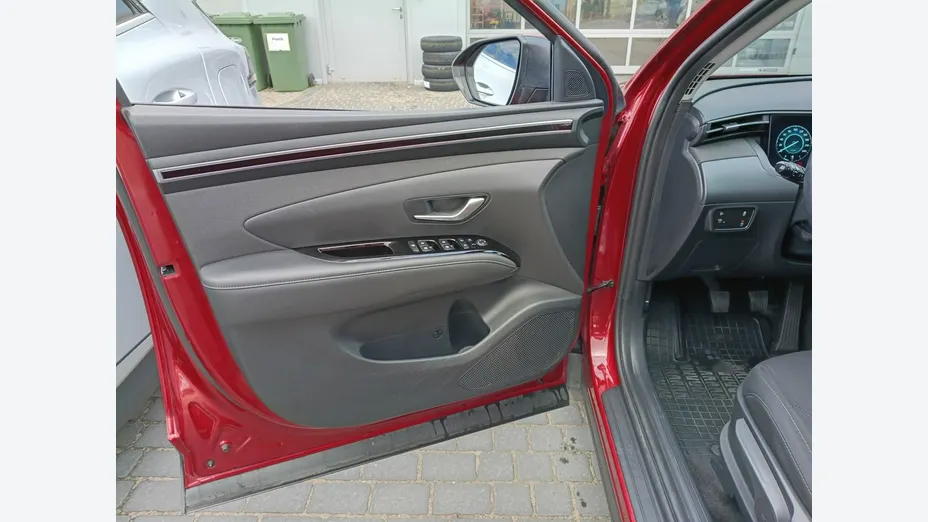 HYUNDAI Tucson -