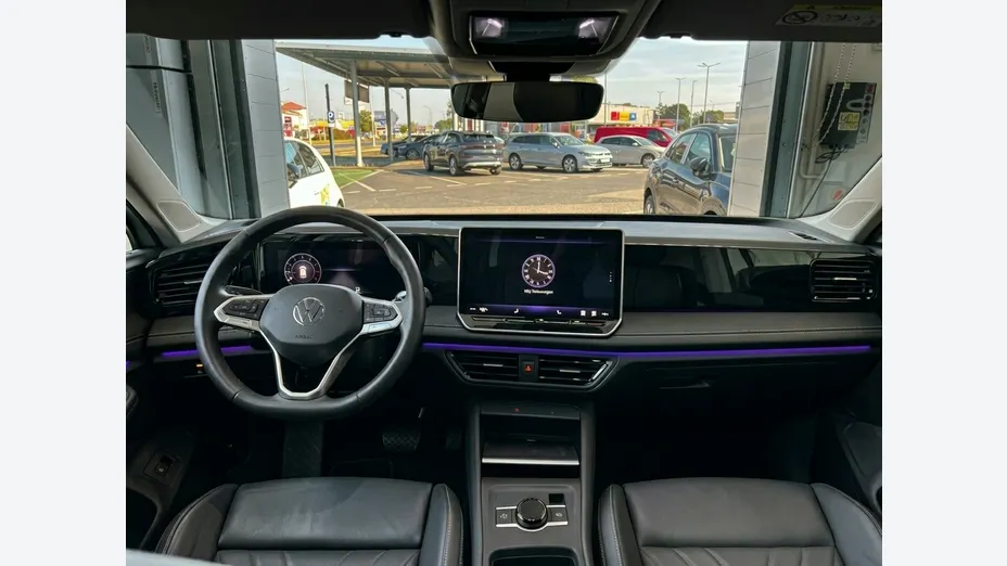 VOLKSWAGEN Tiguan -