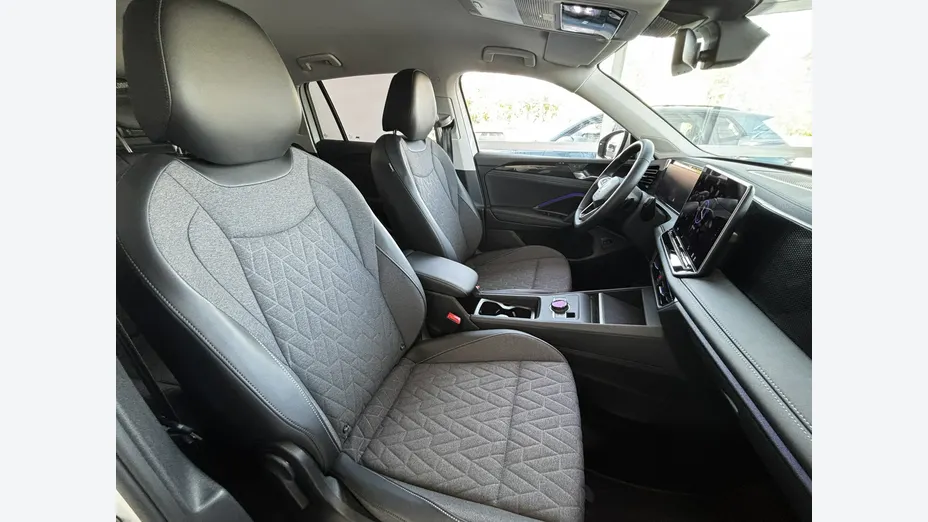 VOLKSWAGEN Tiguan -