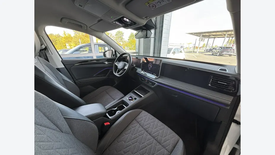 VOLKSWAGEN Tiguan -
