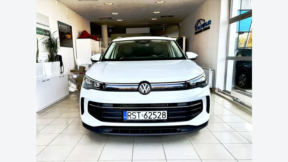 VOLKSWAGEN Tiguan -
