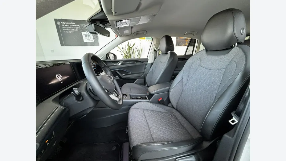 VOLKSWAGEN Tiguan -