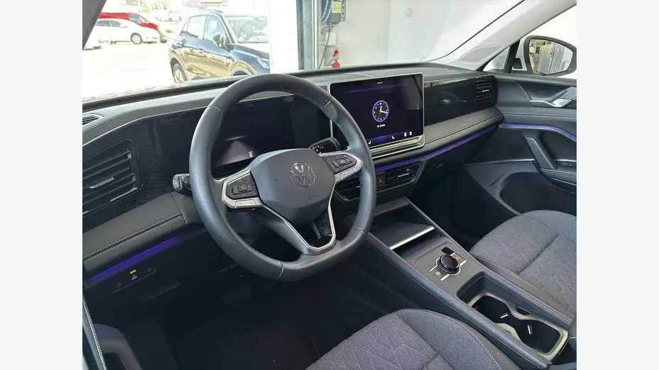 VOLKSWAGEN Tiguan -