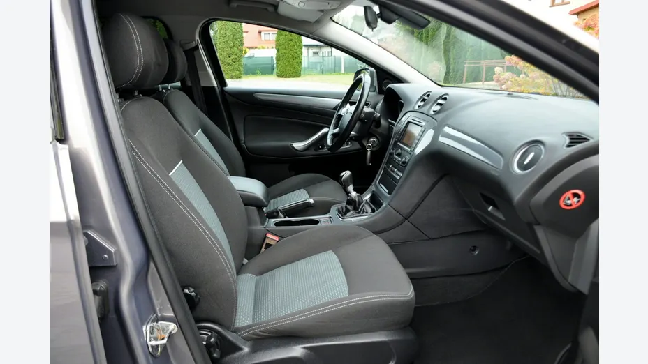 FORD Mondeo -