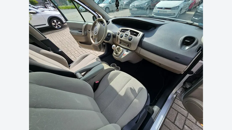 RENAULT Scenic -