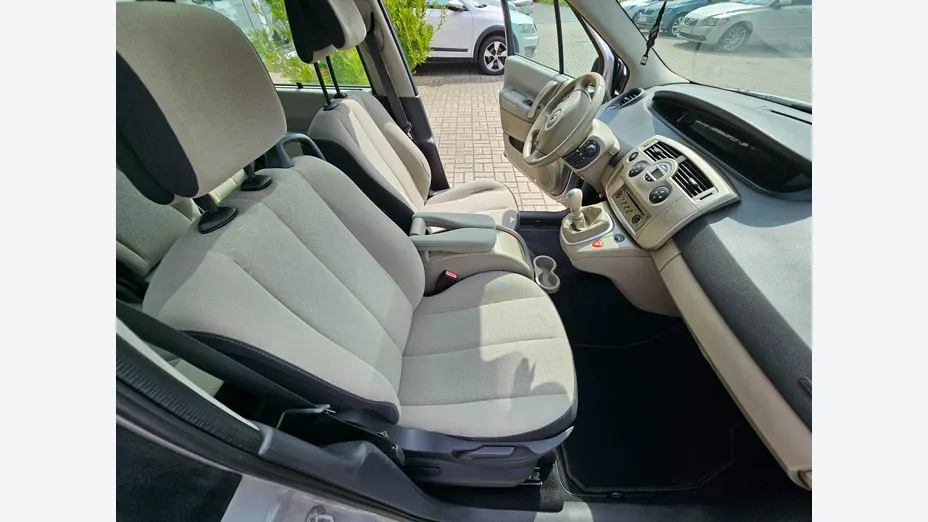RENAULT Scenic -