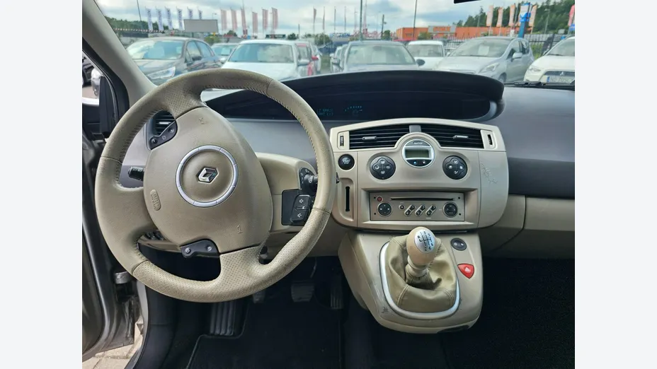 RENAULT Scenic -