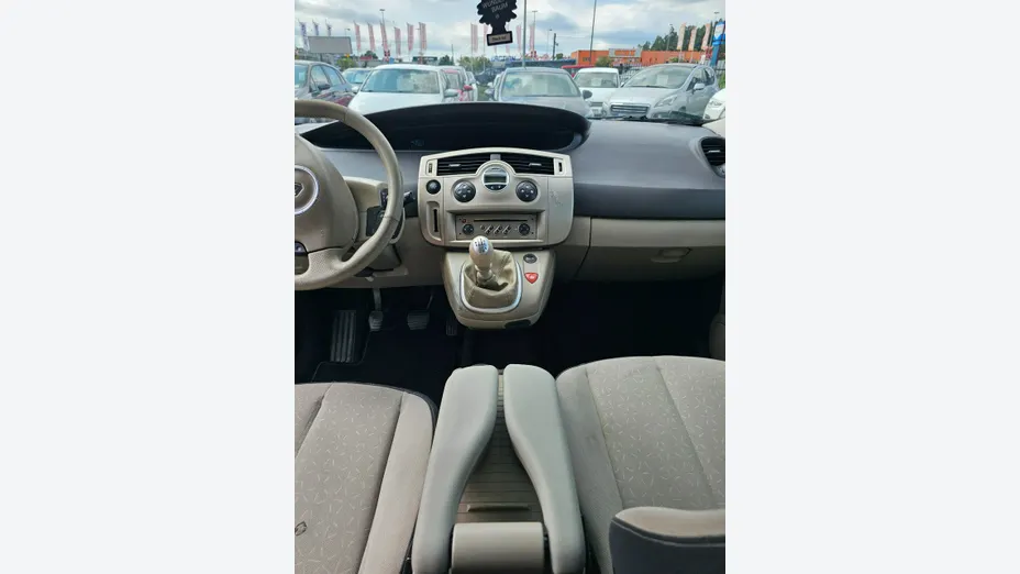RENAULT Scenic -