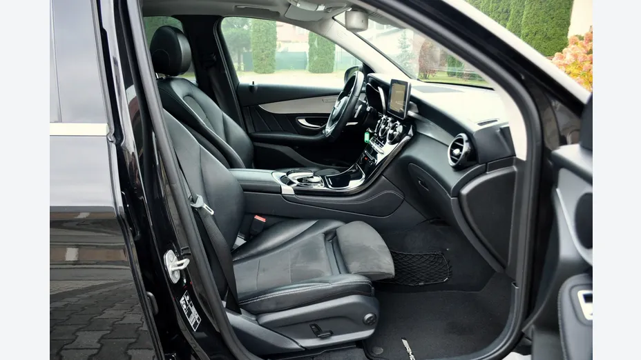 MERCEDES-BENZ GLC -