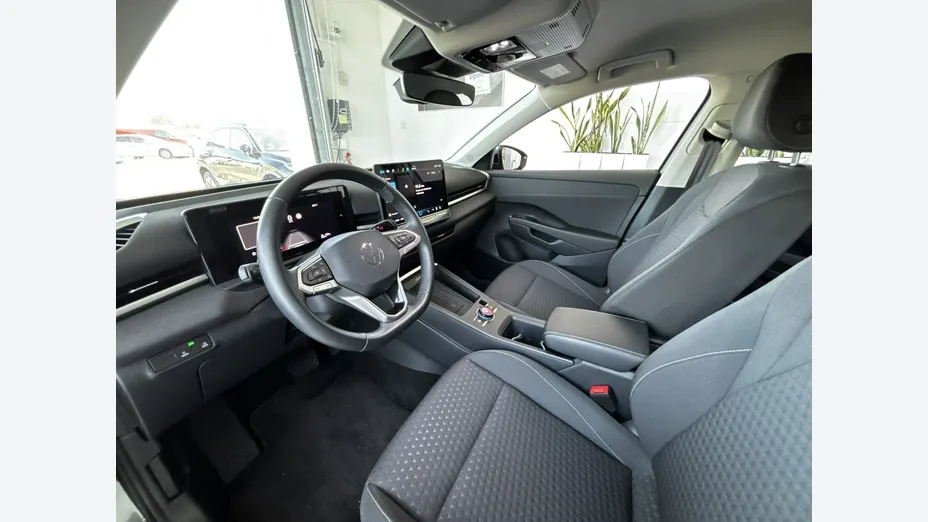 VOLKSWAGEN T-ROC -