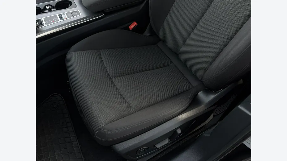 AUDI A6 -
