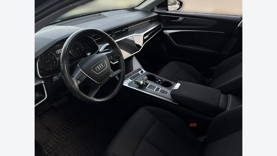 AUDI A6 -