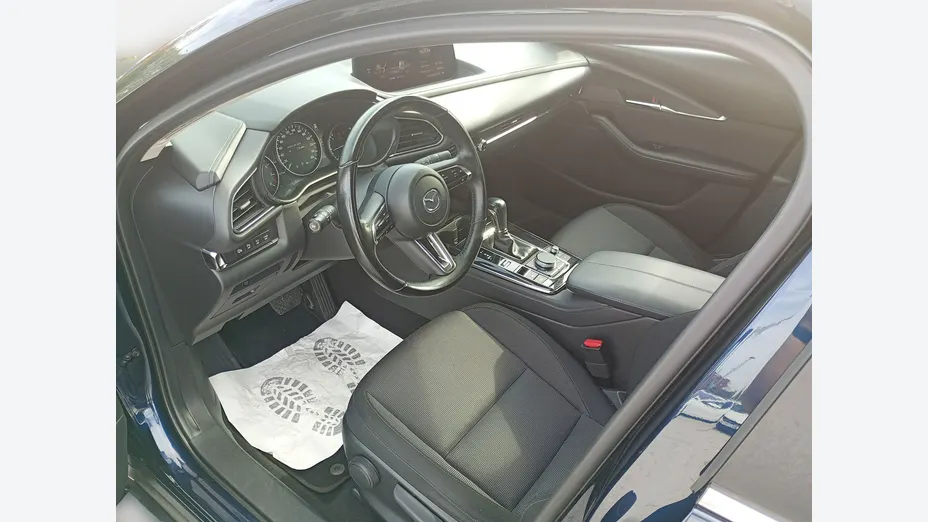 MAZDA CX-30 -