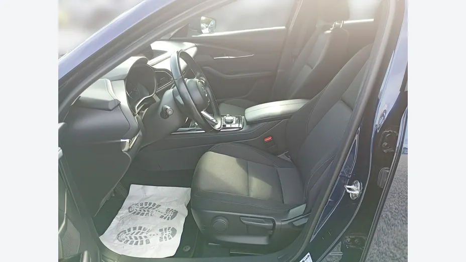 MAZDA CX-30 -