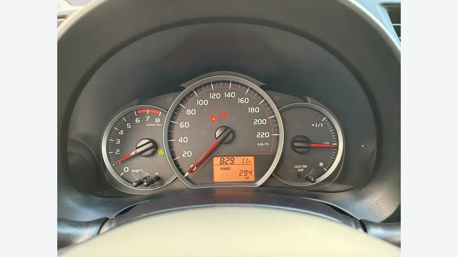 TOYOTA Yaris -