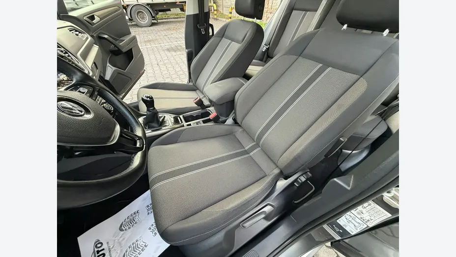 VOLKSWAGEN T-ROC -