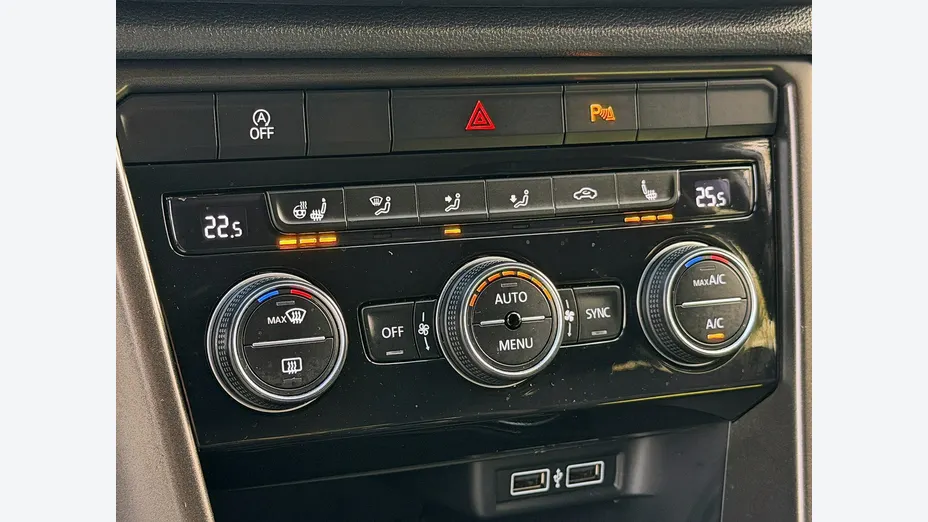 VOLKSWAGEN T-ROC -