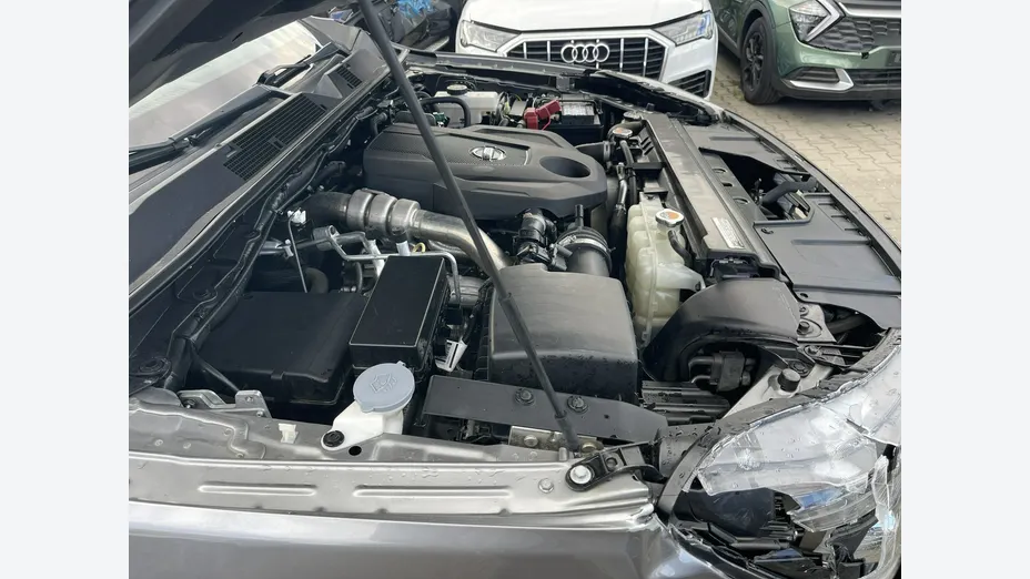 NISSAN Navara -
