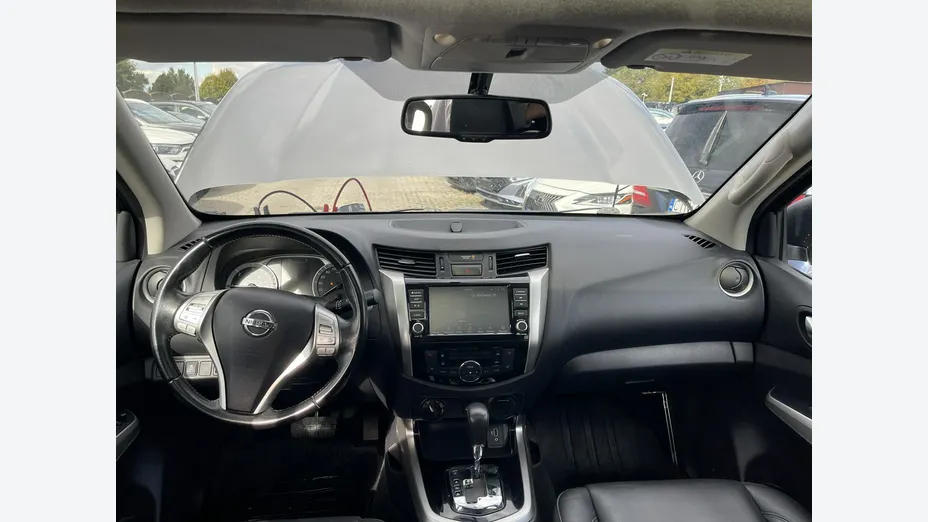 NISSAN Navara -