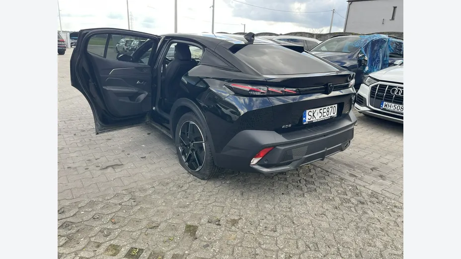 PEUGEOT 408 -
