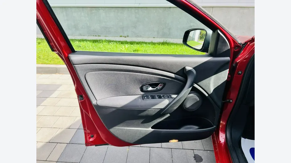 RENAULT Megane -