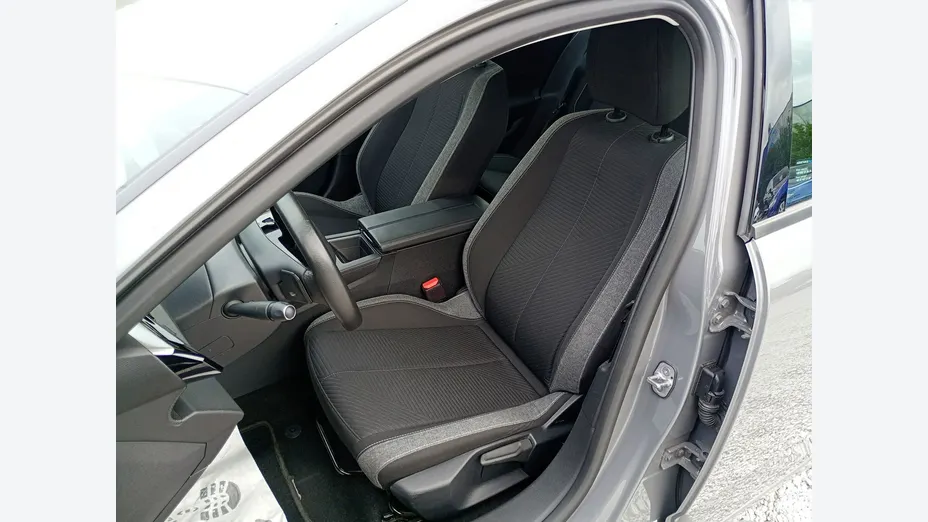 PEUGEOT 308 -