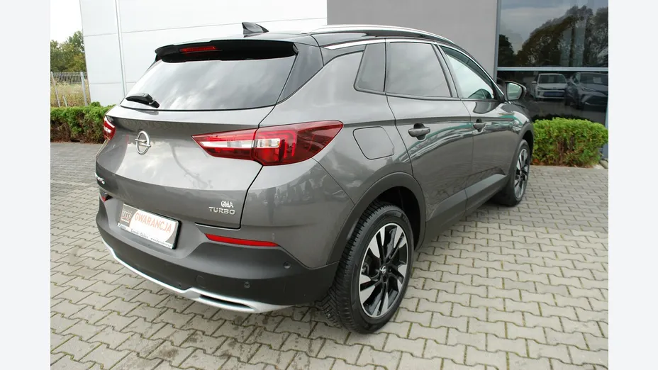 OPEL Grandland X -