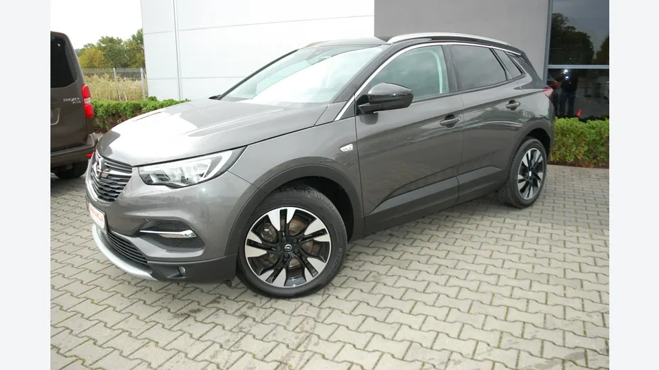 OPEL Grandland X -