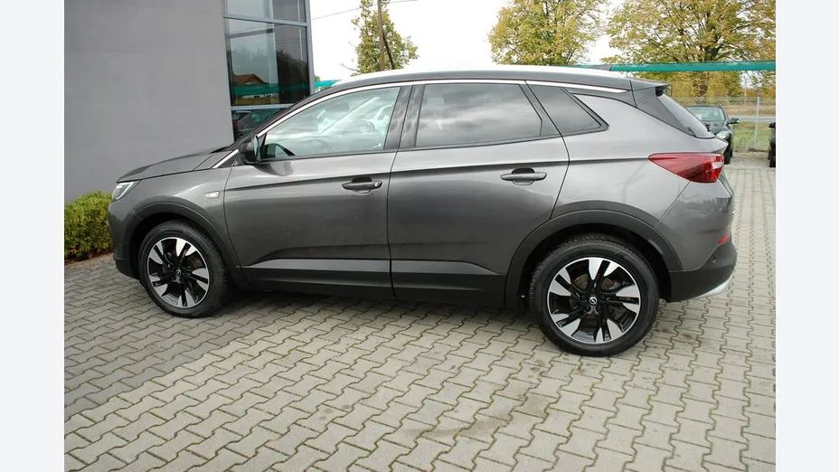 OPEL Grandland X -
