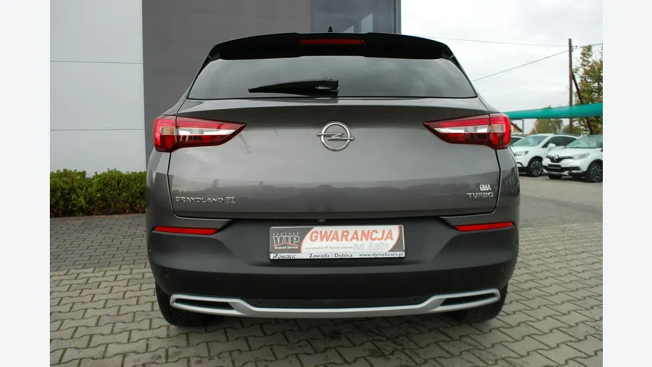 OPEL Grandland X -