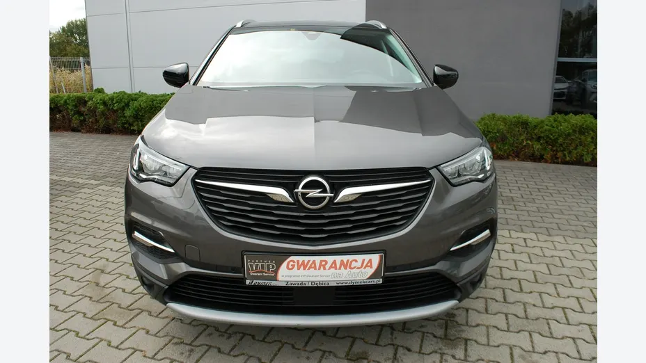 OPEL Grandland X -