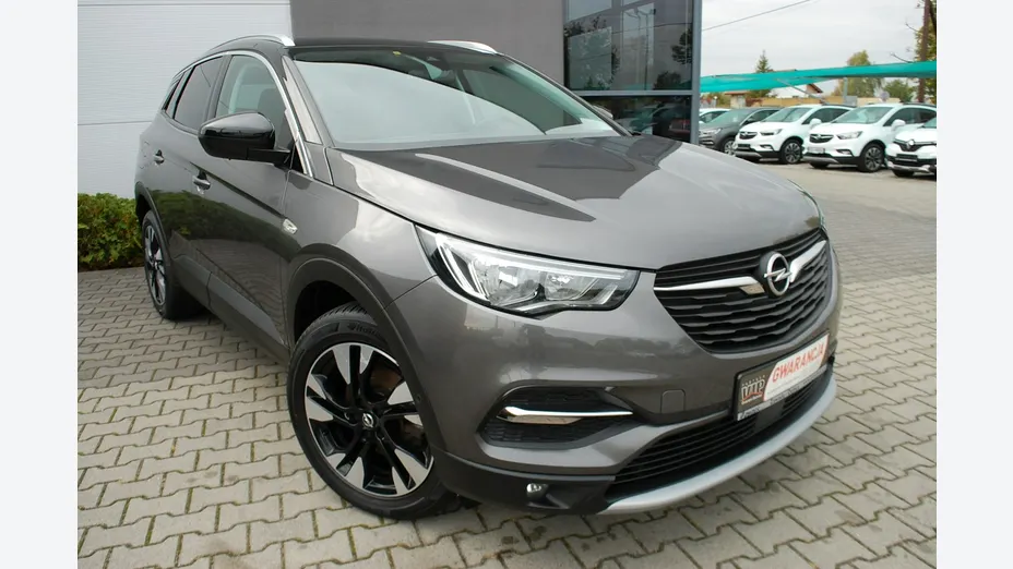 OPEL Grandland X -