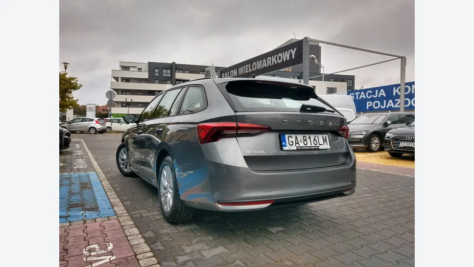 SKODA Octavia -