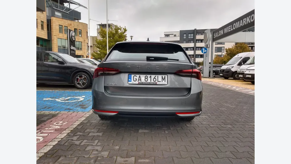 SKODA Octavia -