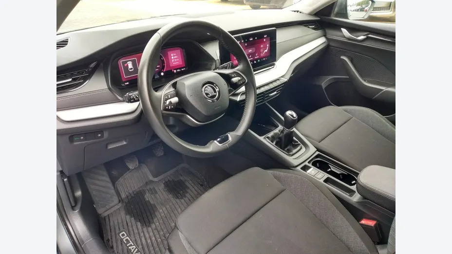 SKODA Octavia -