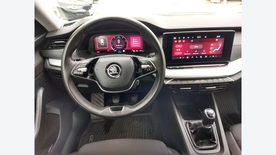 SKODA Octavia -