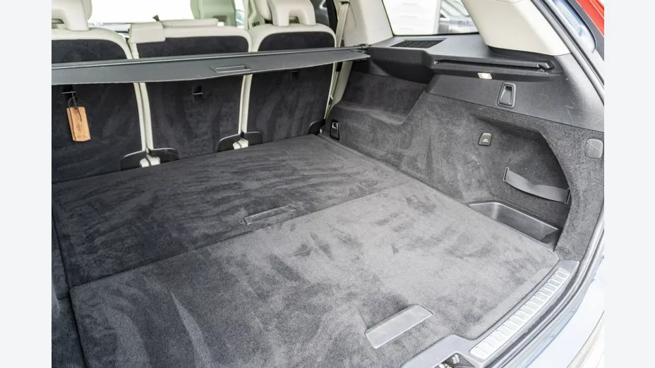 VOLVO XC90 -