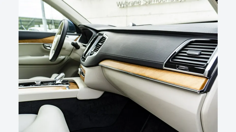 VOLVO XC90 -