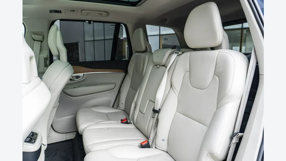 VOLVO XC90 -
