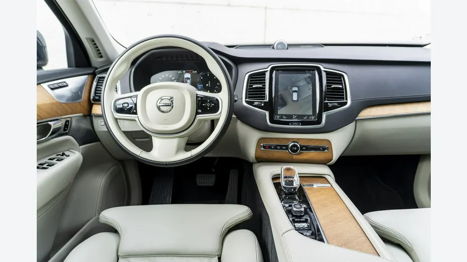 VOLVO XC90 -