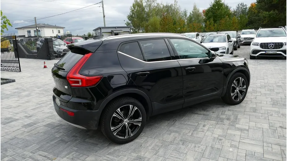 VOLVO XC40 -